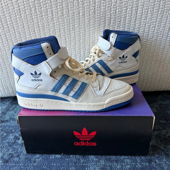 Adidas x Marvel Sneakers - Forum Hi 84 - Blue and Cream - Picture 6 of 8